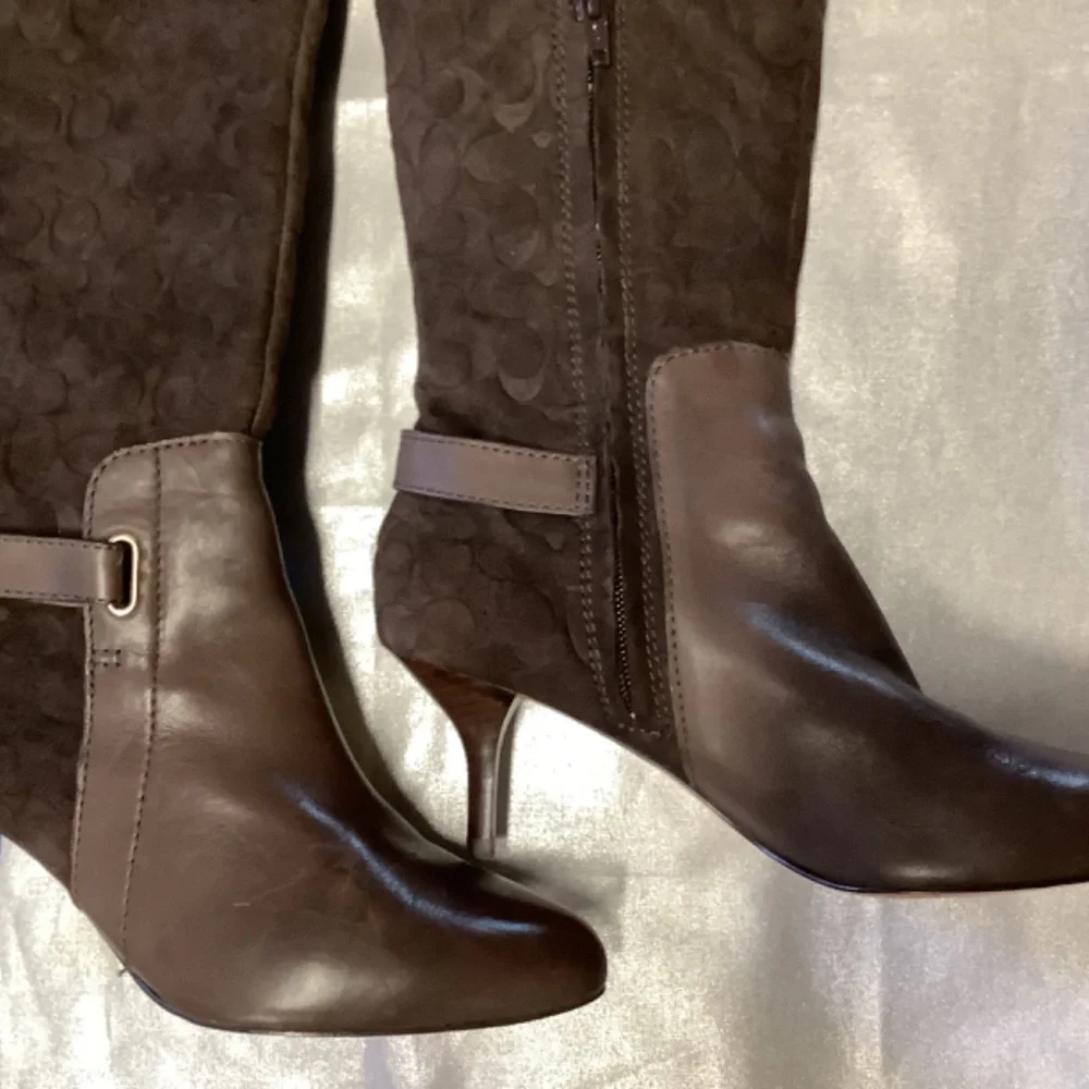 COACH BOOTS - Picture 3 of 8